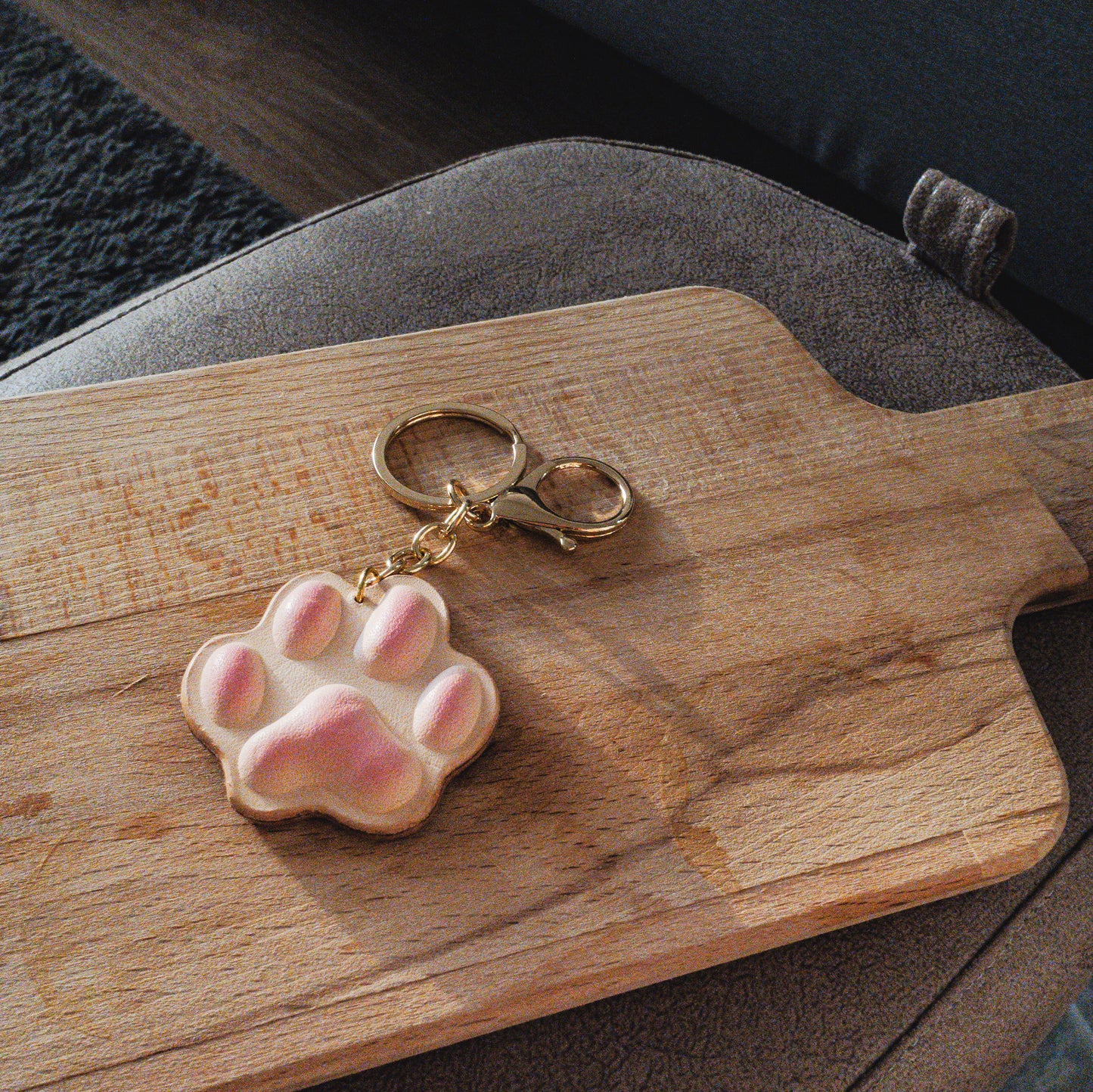 [All Change] Cat & Dog Paw Toastie - Handmade Genuine Leather Keychain