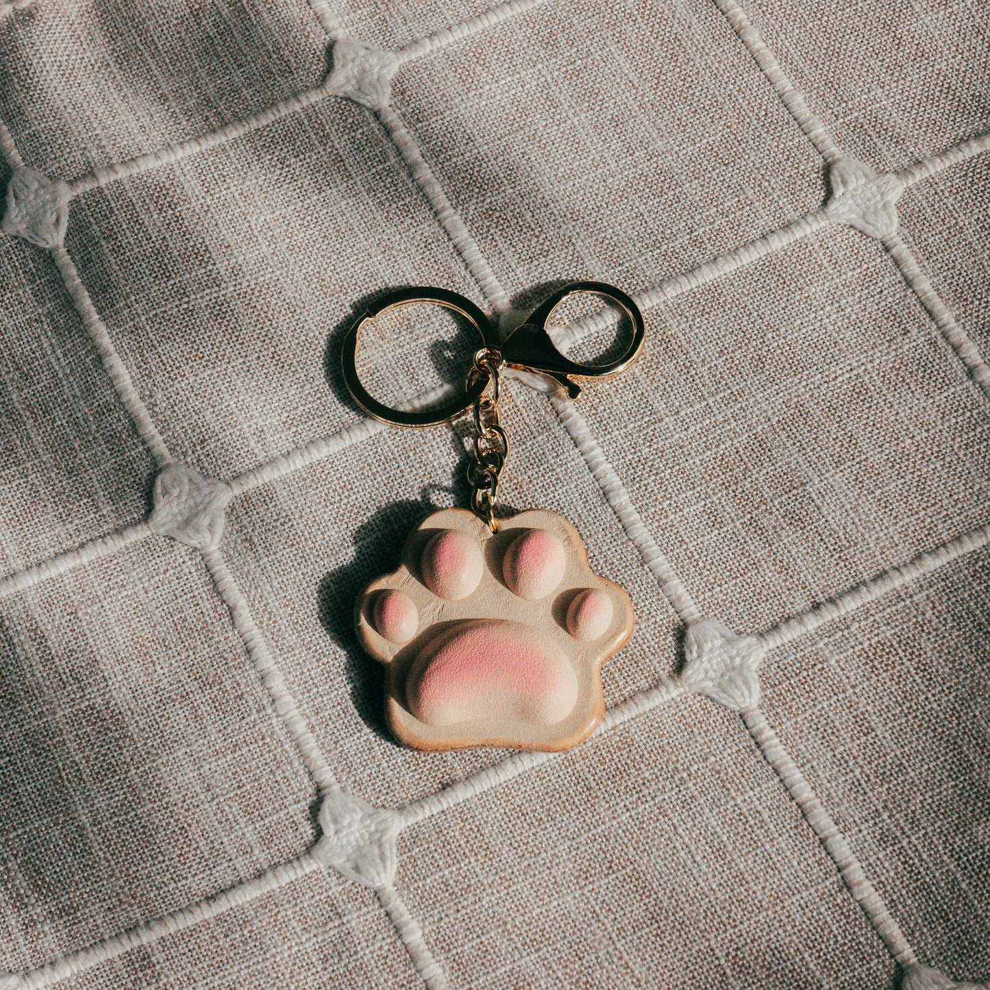 [All Change] Cat & Dog Paw Toastie - Handmade Genuine Leather Keychain