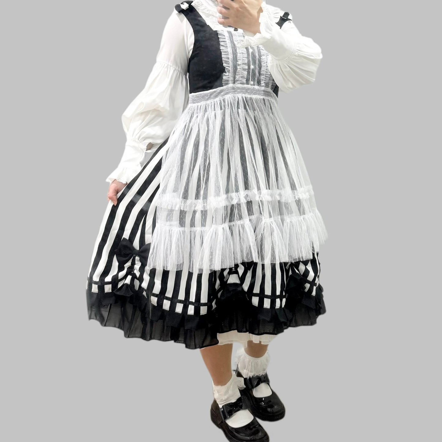 Handmade Sheer Lace Apron – Decorative Lolita/Gothic Dress Accessory